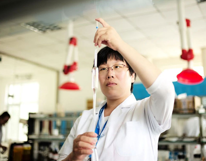 轻舟已过万重山——记y80000永利棋牌生物研发主管 徐美利博士